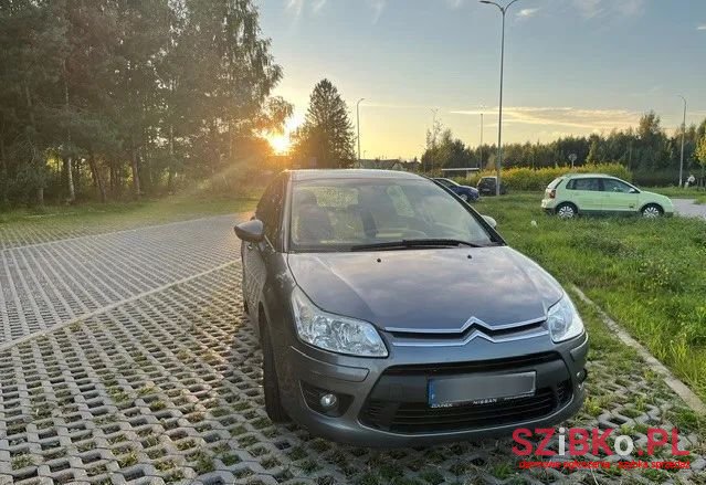 2010' Citroen C4 photo #1