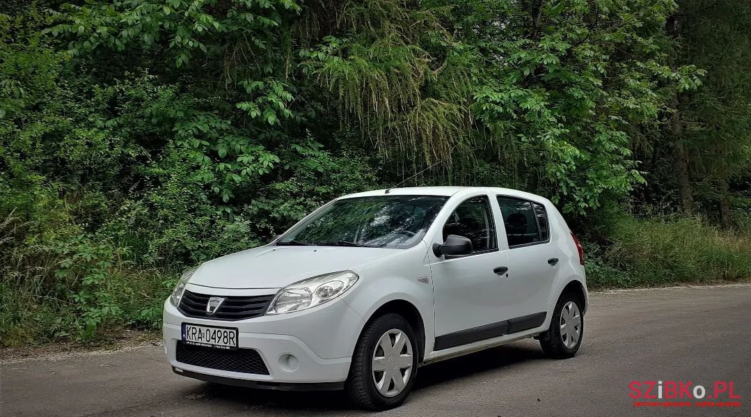 2010' Dacia Sandero photo #6