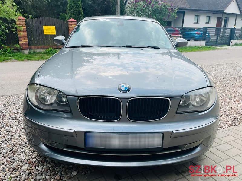 2010' BMW 1 Series 116I Edition Sport photo #5