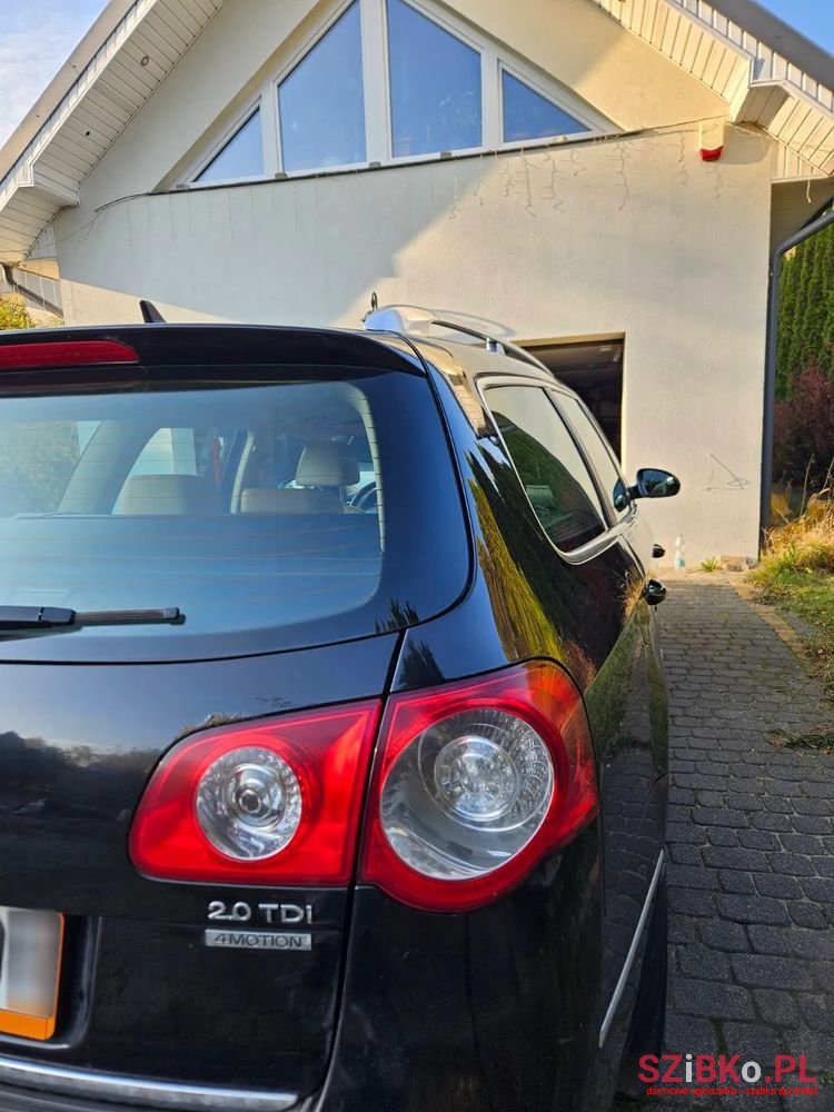 2008' Volkswagen Passat photo #3