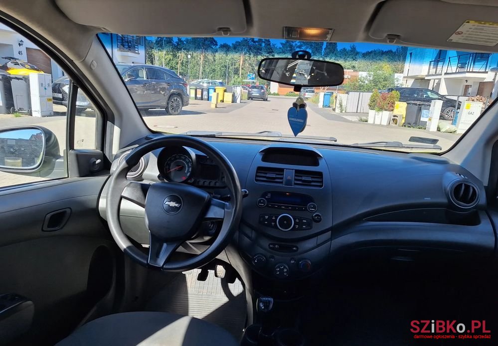 2010' Chevrolet Spark 1.0 Base photo #6