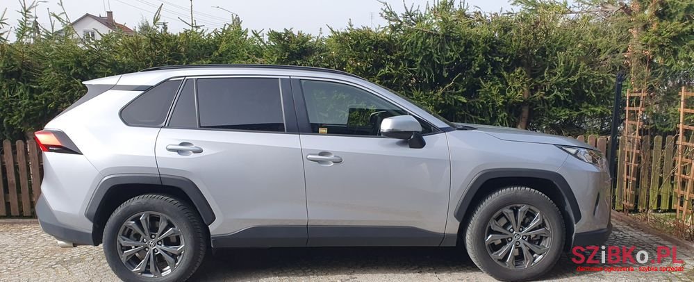 2022' Toyota RAV4 photo #2