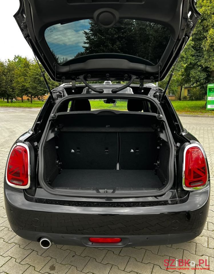 2019' MINI Cooper photo #3