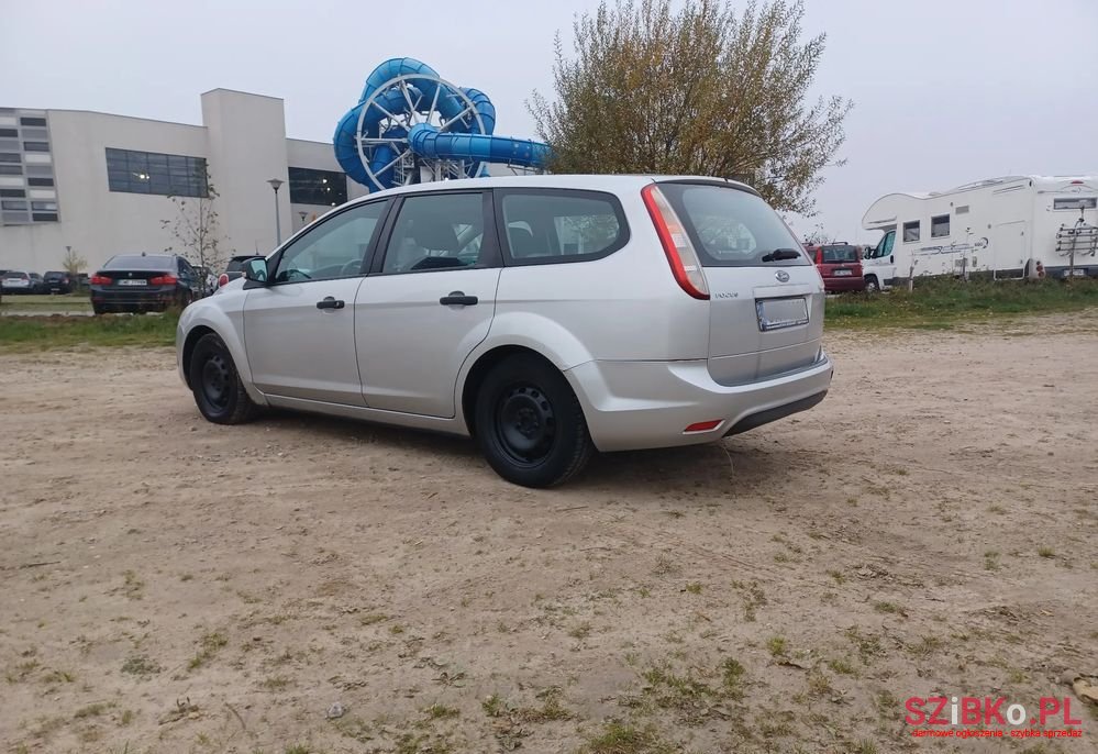 2009' Ford Focus 1.6 Tdci Ambiente photo #2