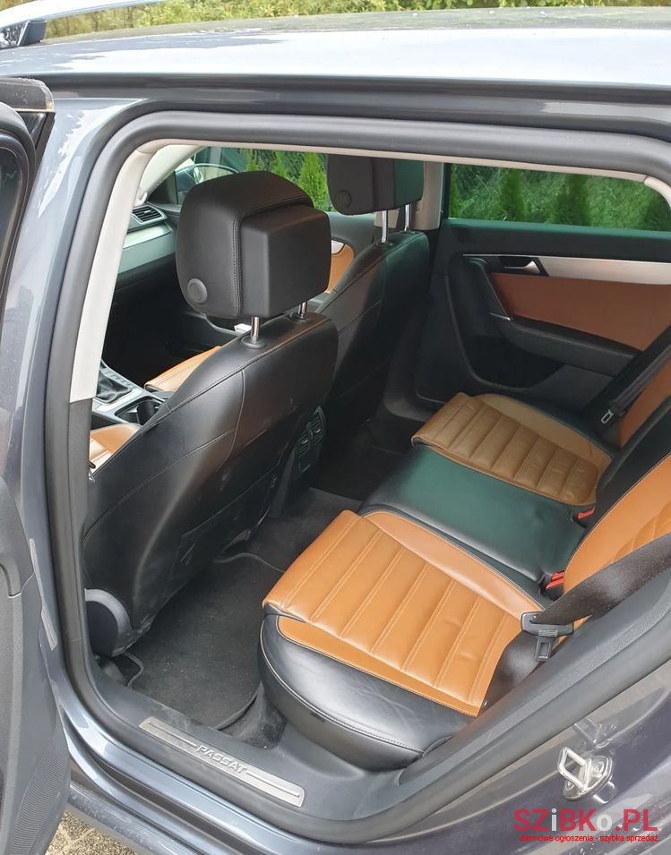 2013' Volkswagen Passat photo #2