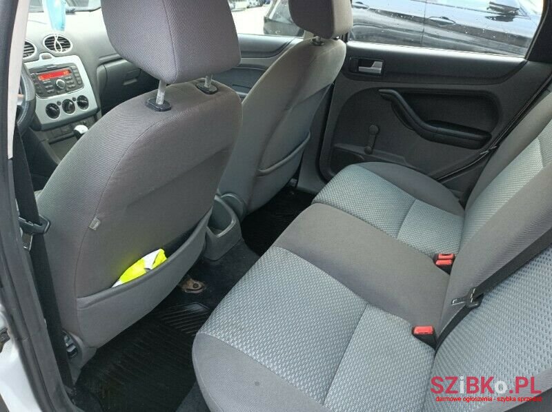 2007' Ford Focus photo #3