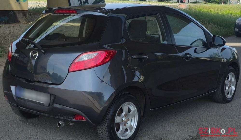 2008' Mazda 2 1.3 Dynamic photo #4