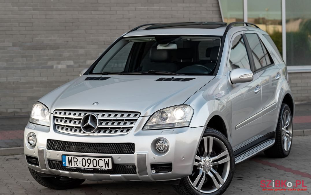 2005' Mercedes-Benz Ml photo #2
