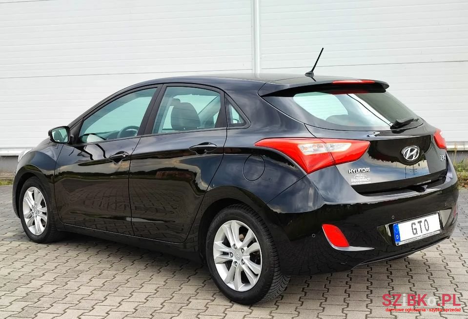 2012' Hyundai i30 photo #5