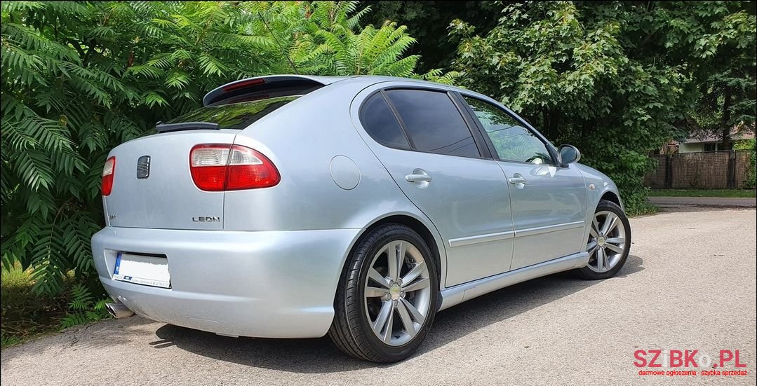 2004' SEAT Leon photo #5