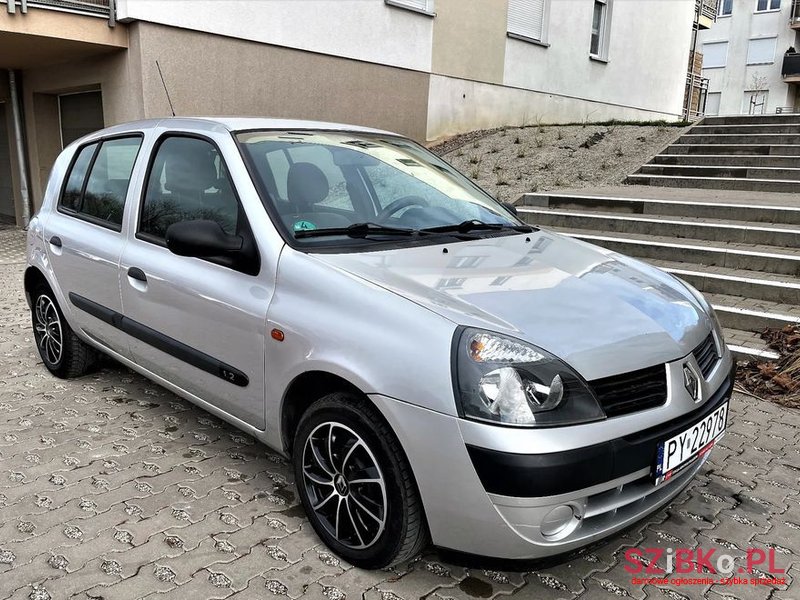 2006' Renault Clio photo #1