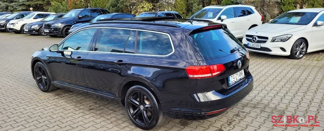 2015' Volkswagen Passat photo #3