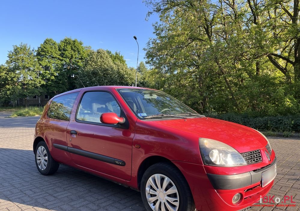 2002' Renault Clio photo #6