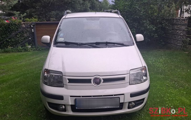 2010' Fiat Panda photo #3