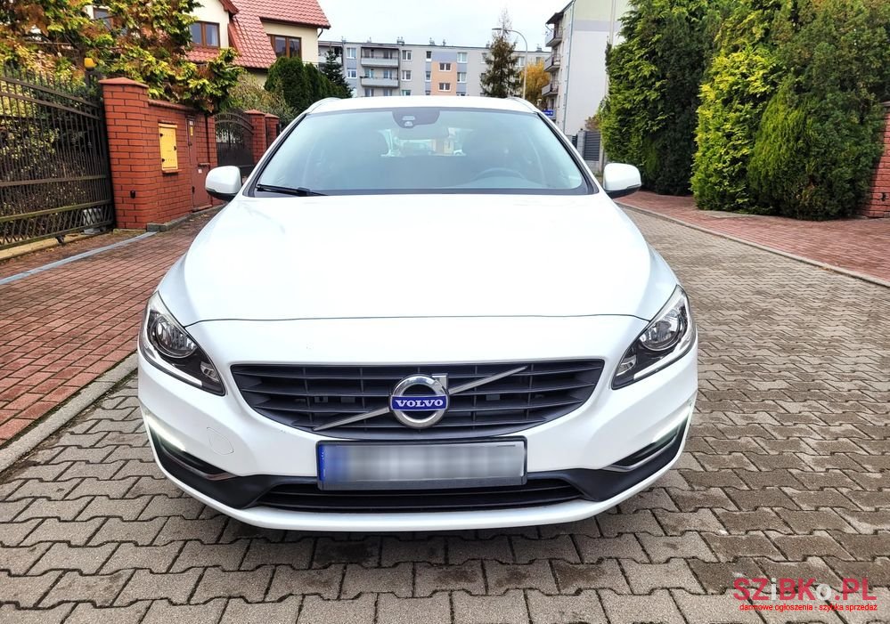 2016' Volvo V60 photo #3