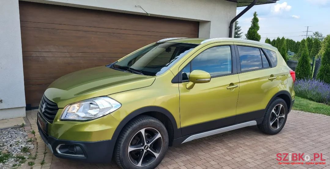 2013' Suzuki Sx4 S-Cross photo #3