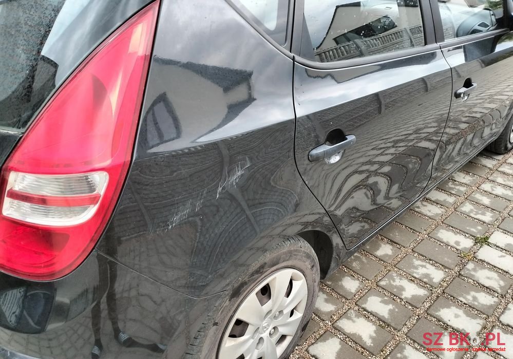 2009' Hyundai i30 1.6 Crdi Base photo #6