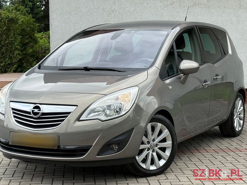2010' Opel Meriva 1.4 T Cosmo photo #2
