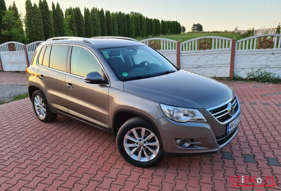 2009' Volkswagen Tiguan photo #3