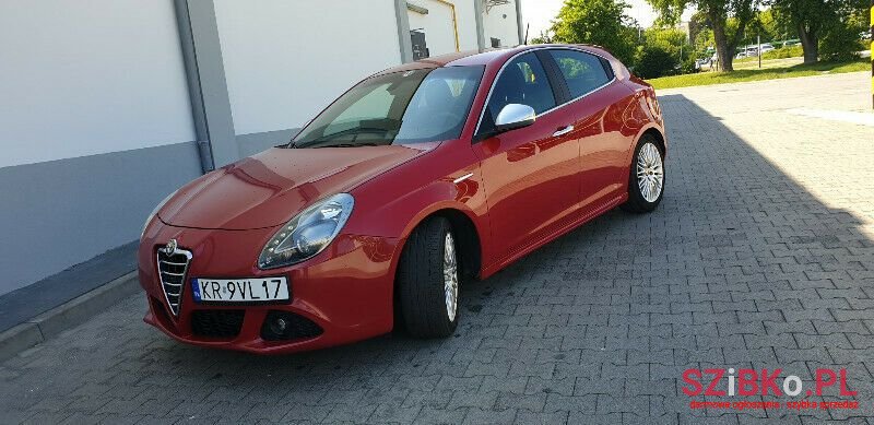2012' Alfa Romeo Giulietta photo #1