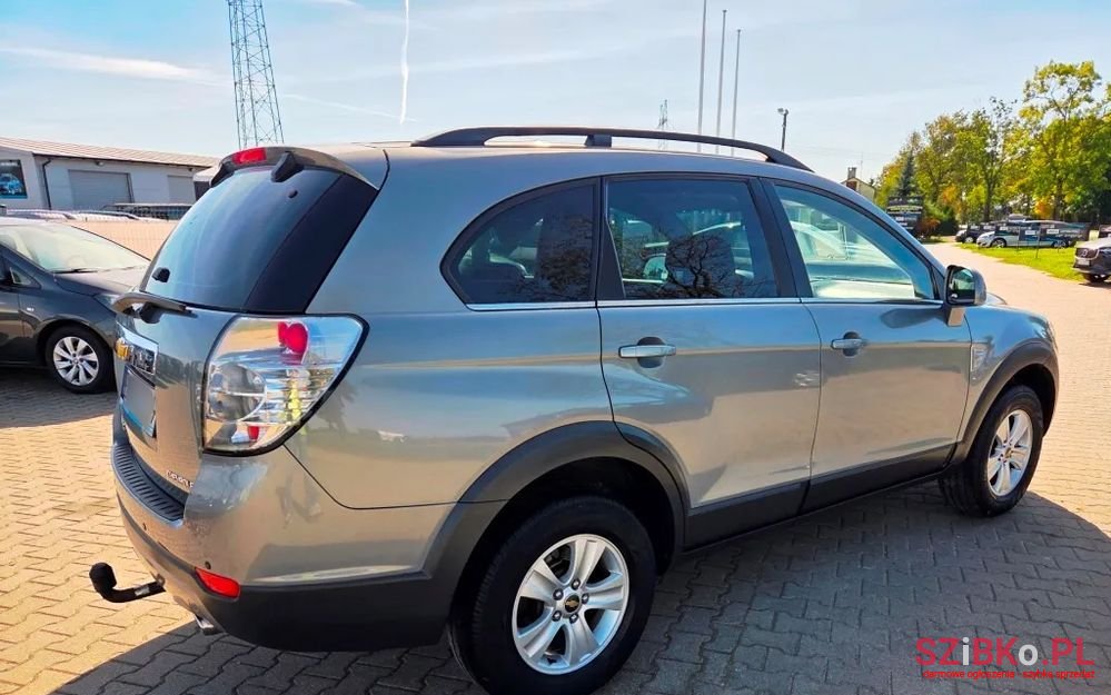 2010' Chevrolet Captiva photo #3