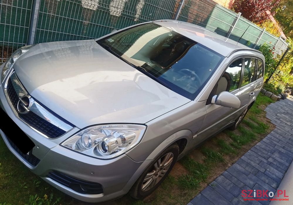 2006' Opel Vectra 1.8 Caravan Edition photo #1