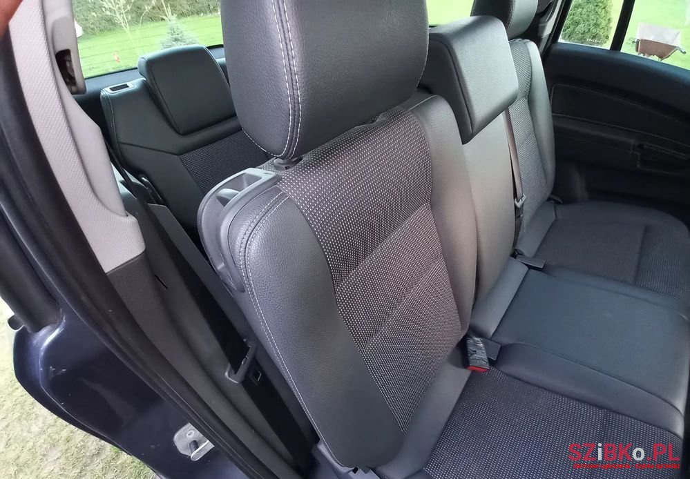 2007' Opel Zafira 1.9 Cdti Cosmo photo #6