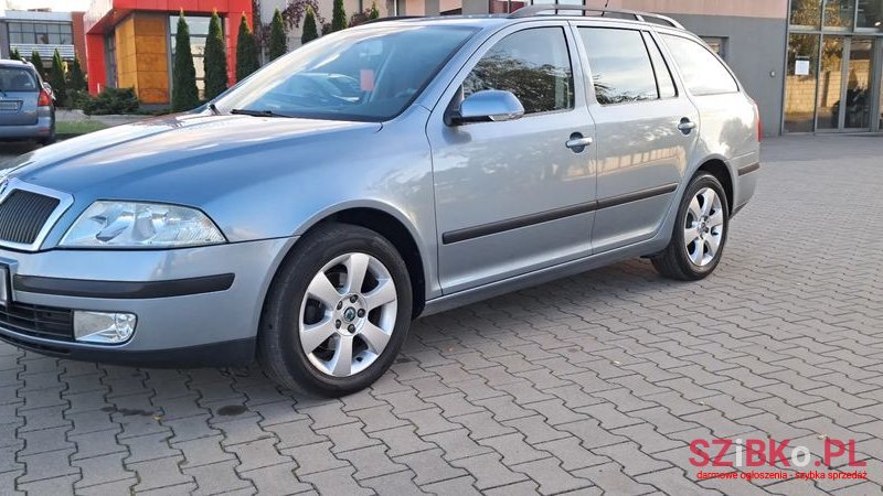 2006' Skoda Octavia photo #2