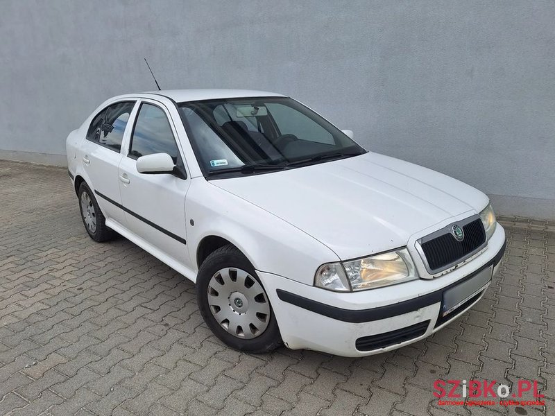 2009' Skoda Octavia 1.9 Tdi Tour Classic photo #1