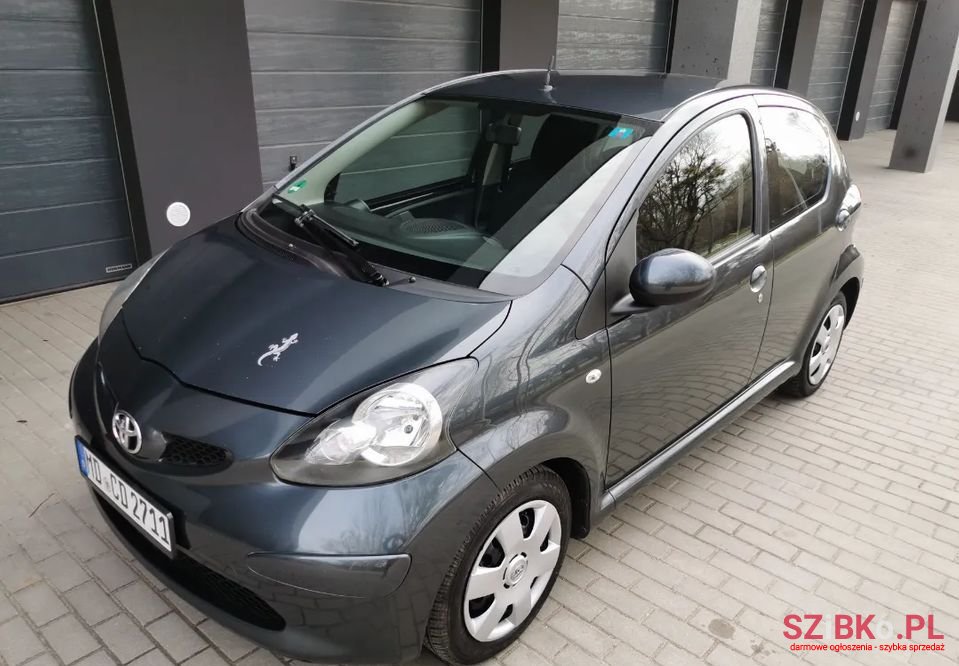 2007' Toyota Aygo photo #2