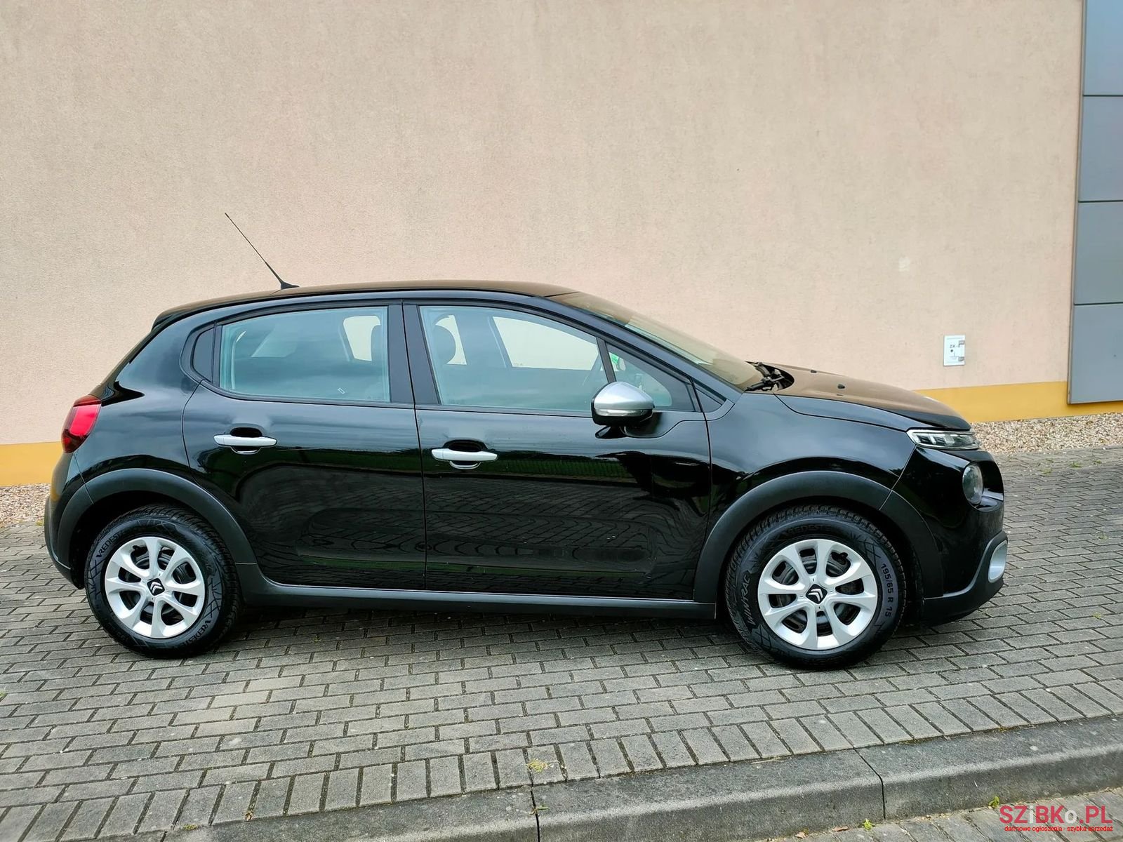 2017' Citroen C3 photo #3