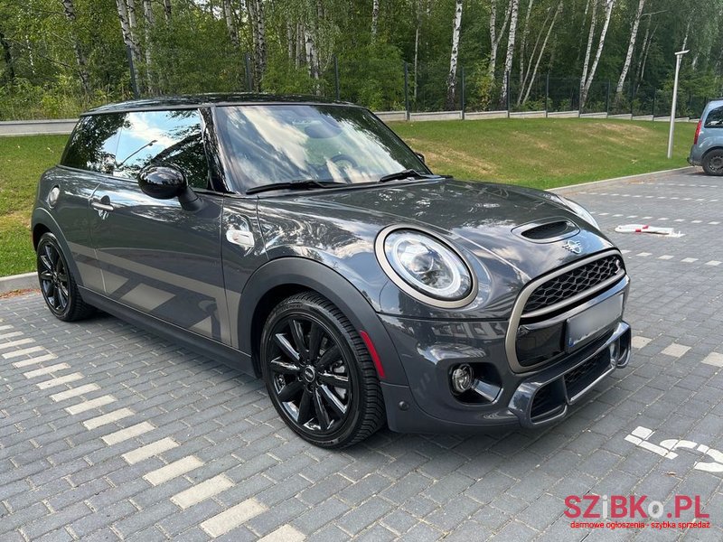 2021' MINI Cooper S Standard photo #6