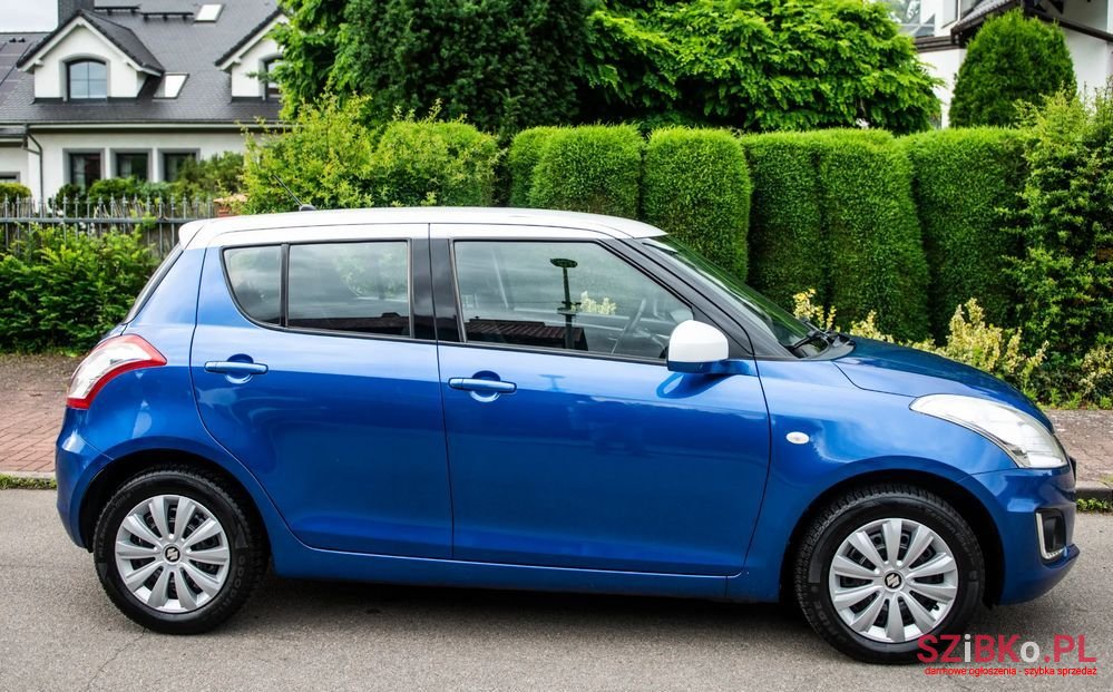 2015' Suzuki Swift 1.2 Club photo #4