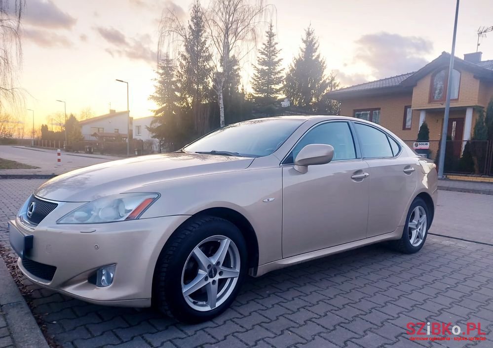 2008' Lexus IS 220 D Prestige photo #3