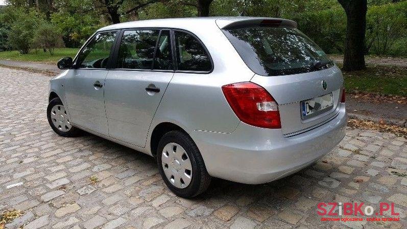 2009' Skoda Fabia photo #2