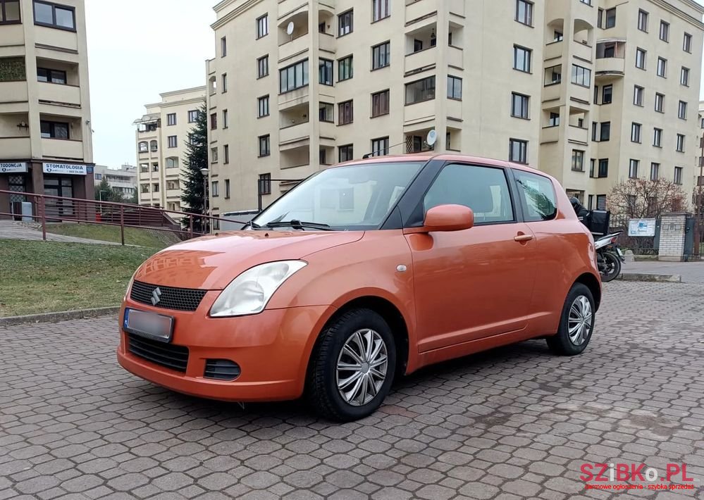 2005' Suzuki Swift 1.3 Comfort Xl photo #2