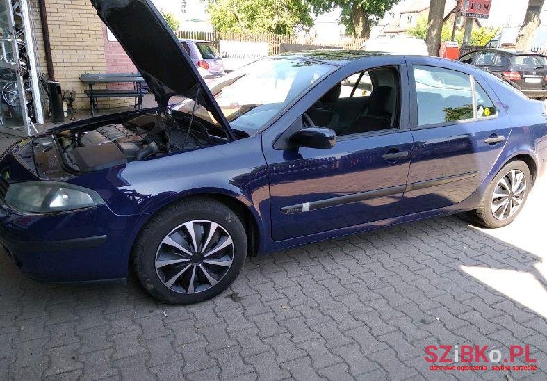 2005' Renault Laguna photo #1