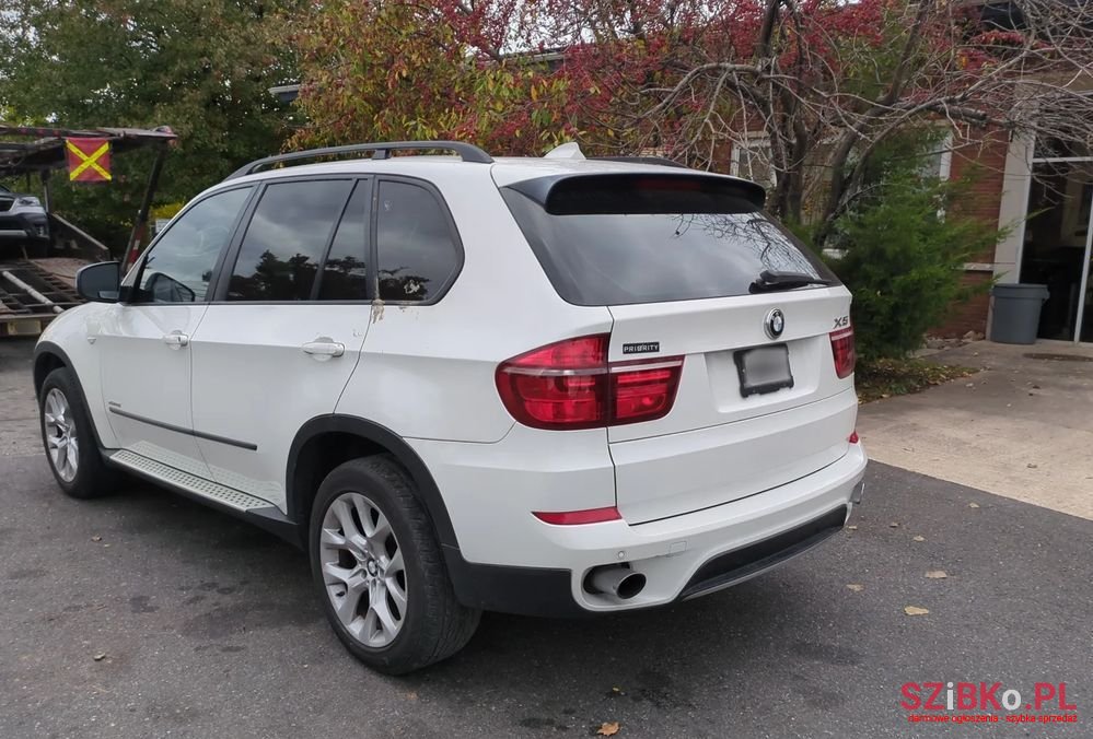2011' BMW X5 Xdrive35I photo #2