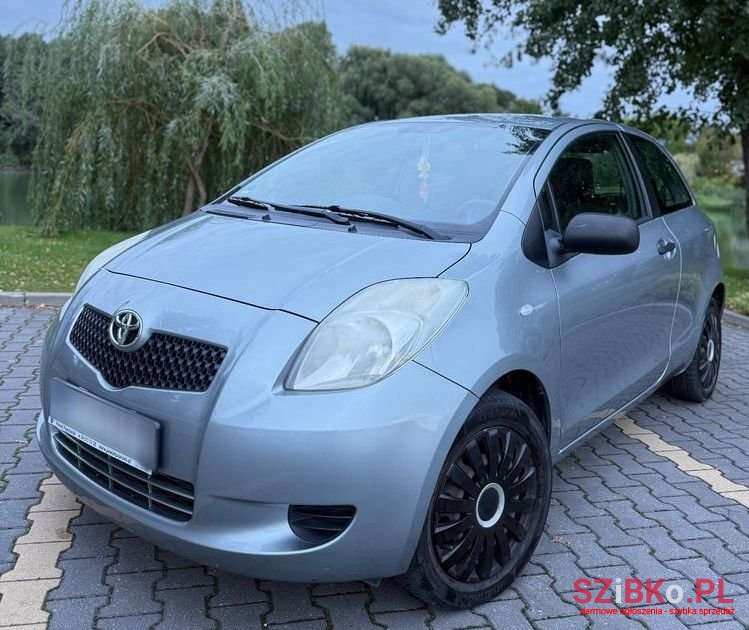 2007' Toyota Yaris 1.0 Luna A/C photo #3