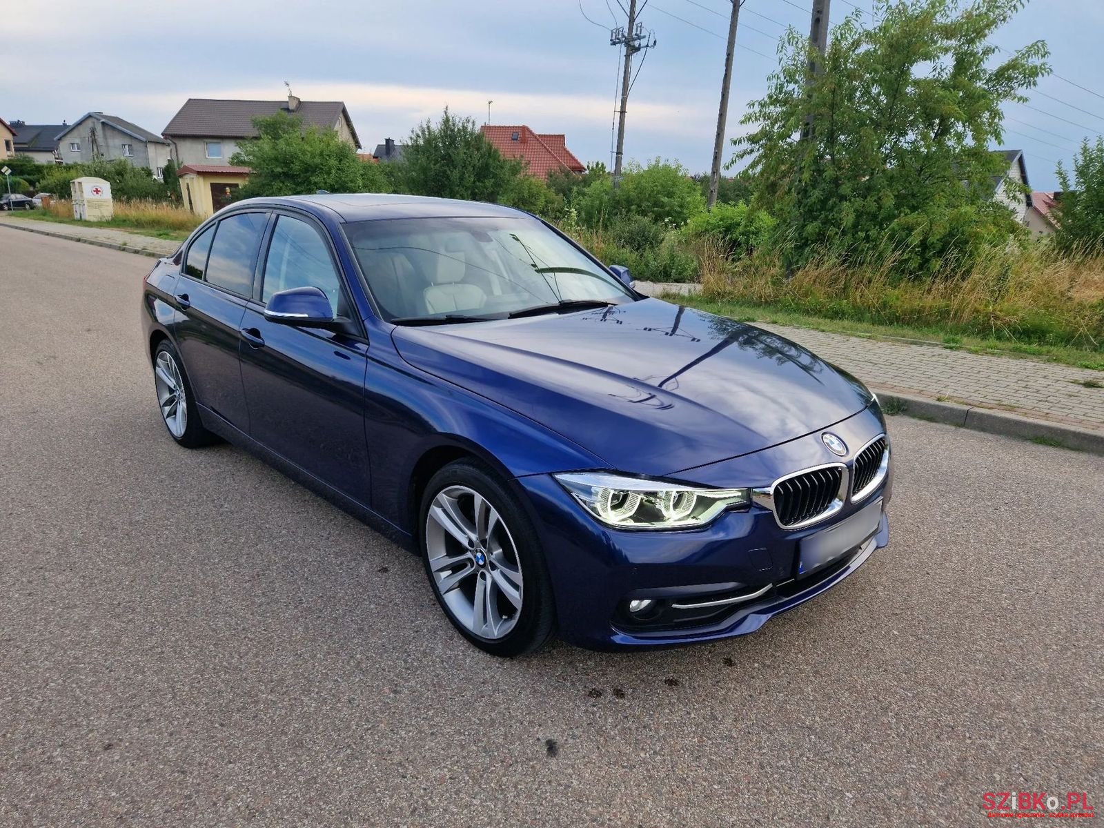 2016' BMW 3 Series photo #2