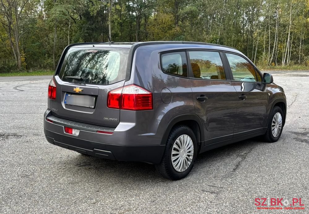 2011' Chevrolet Orlando 1.8 Ls photo #4