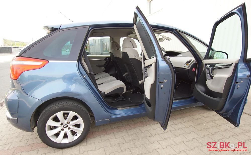 2009' Citroen C4 Picasso photo #2