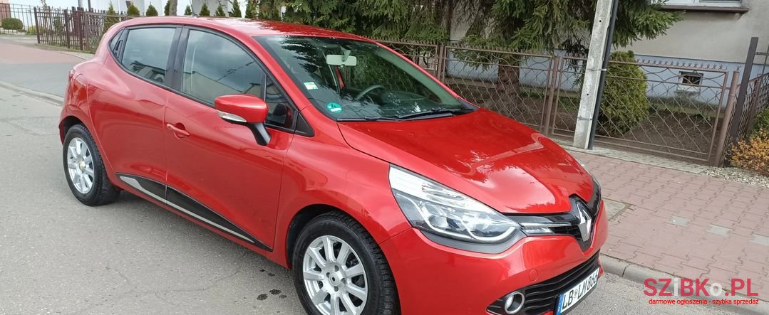 2013' Renault Clio photo #1