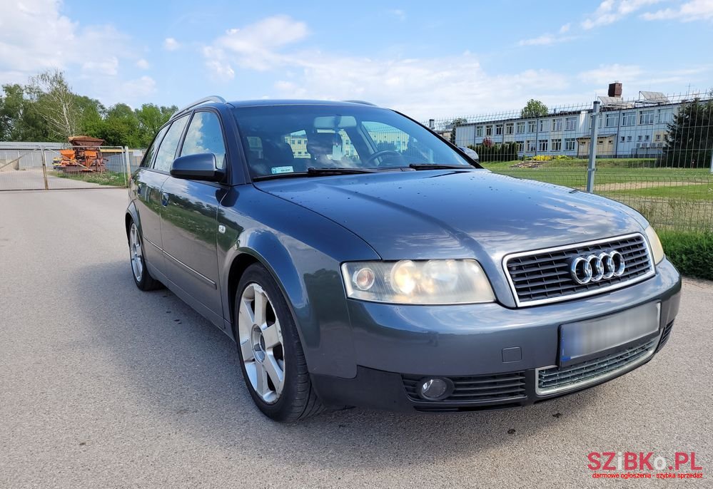 2002' Audi A4 Avant 1.8T photo #1