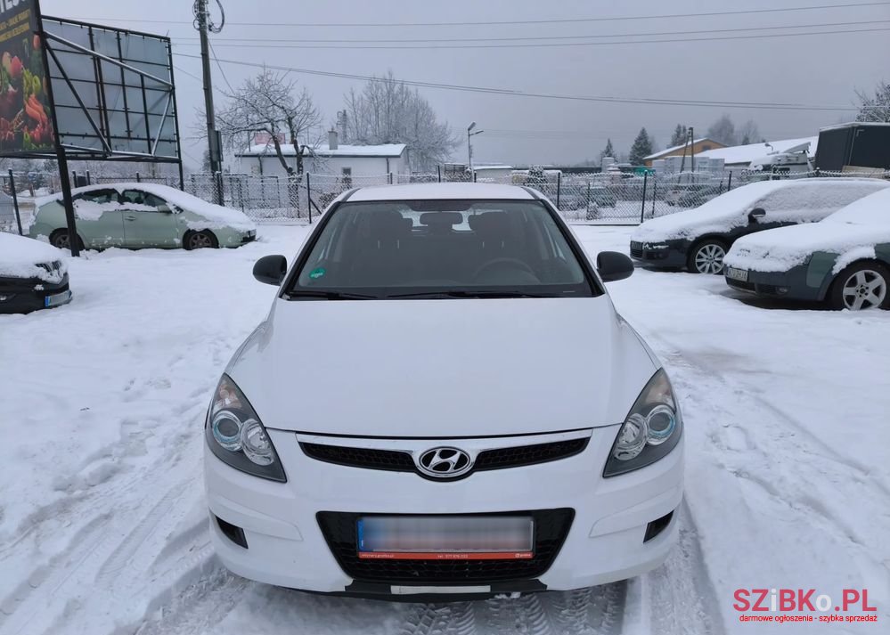 2010' Hyundai i30 photo #2