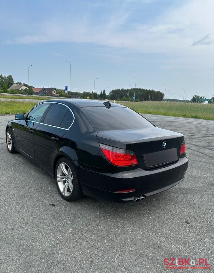 2008' BMW 5 Series 525D photo #3