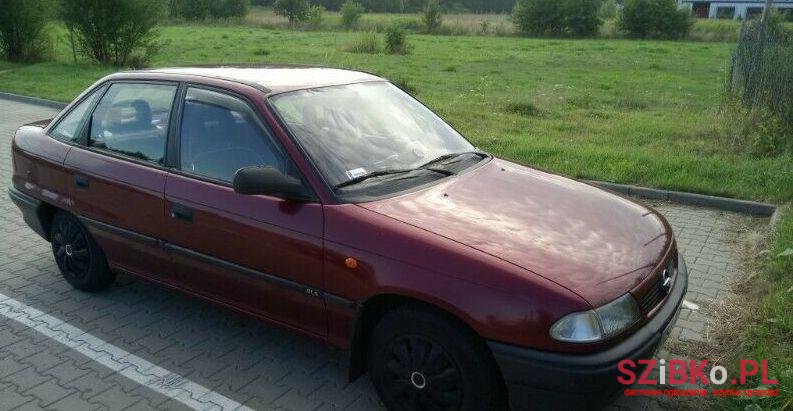 1996' Opel Astra photo #1