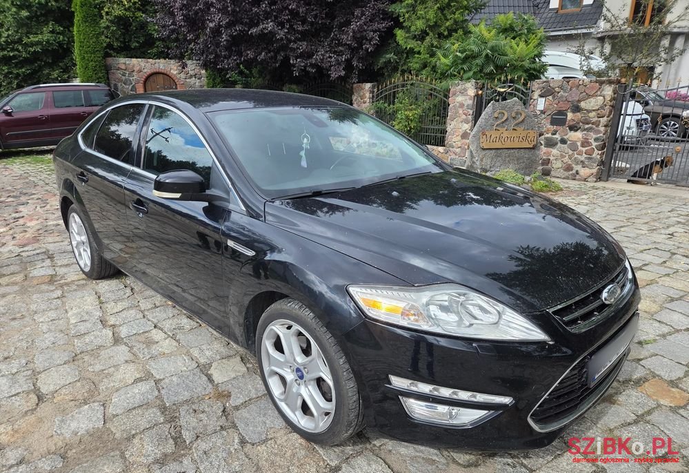 2011' Ford Mondeo 2.0 Tdci Titanium S photo #1