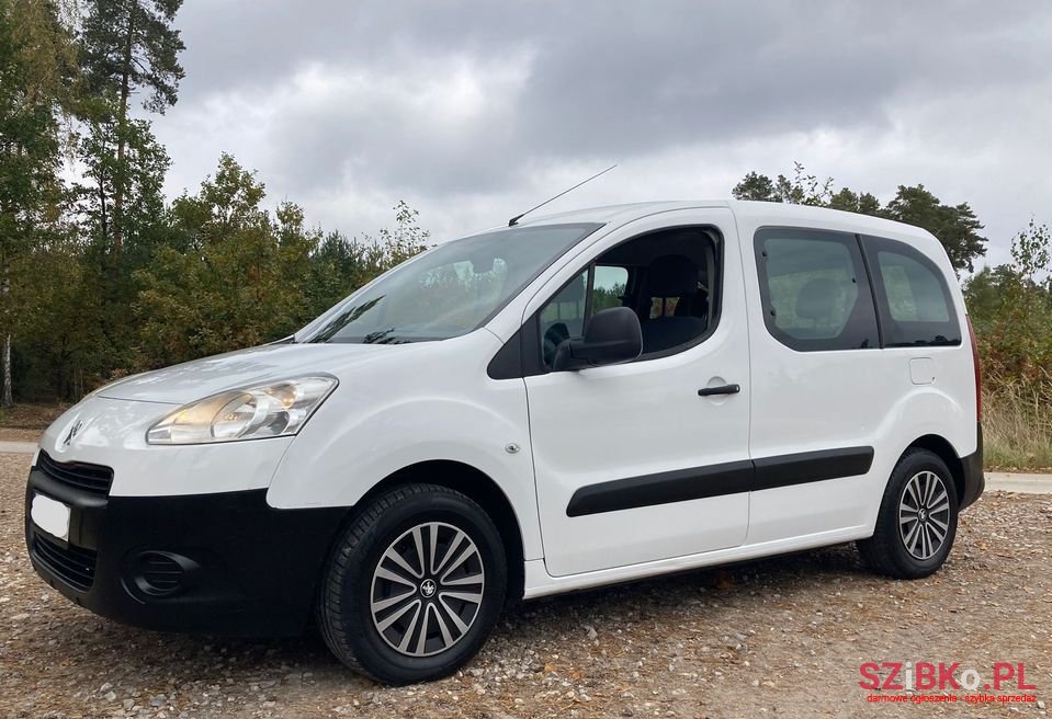 2015' Peugeot Partner photo #5