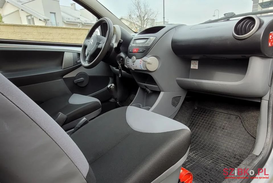 2010' Citroen C1 photo #5